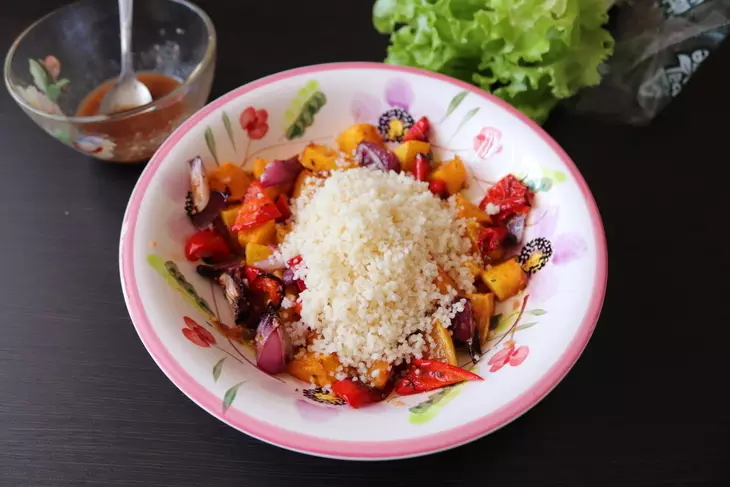 Теплый салат из запеченной тыквы и кускуса: шаг 7