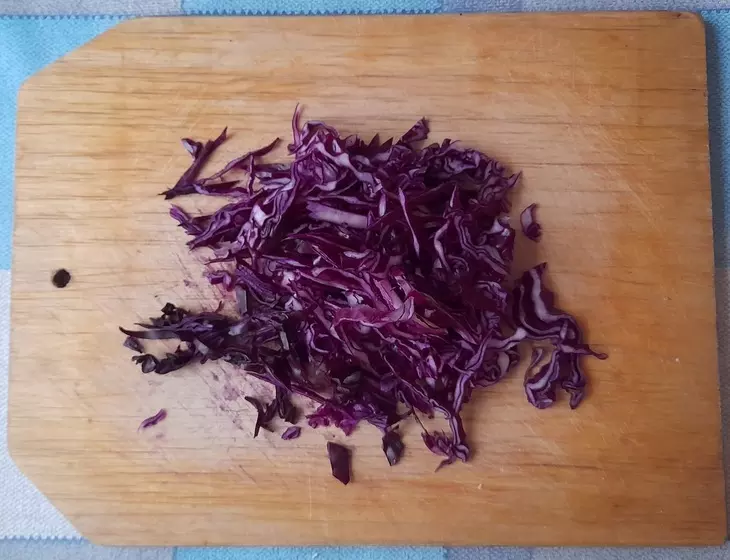 Маринованная краснокочанная капуста: шаг 1