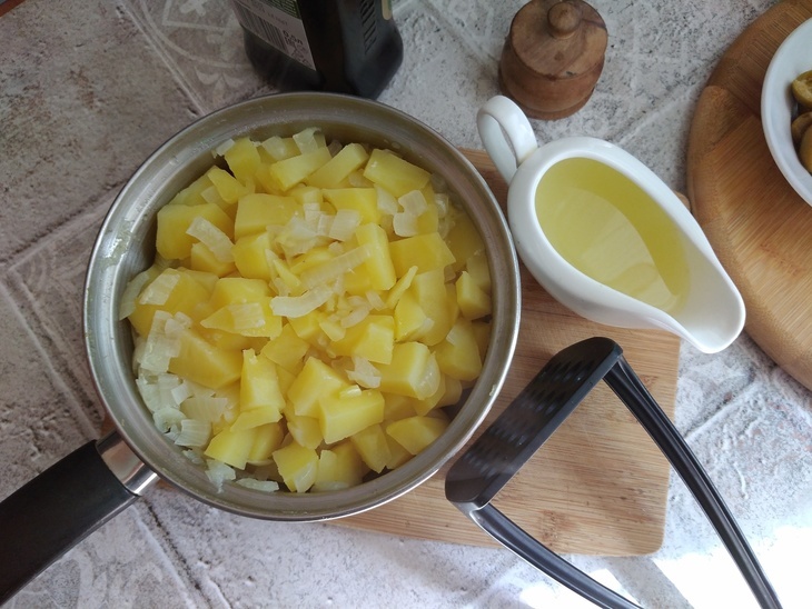 Картофельное пюре с оливками: шаг 4