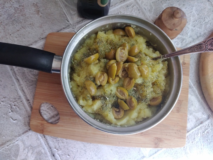 Картофельное пюре с оливками: шаг 6