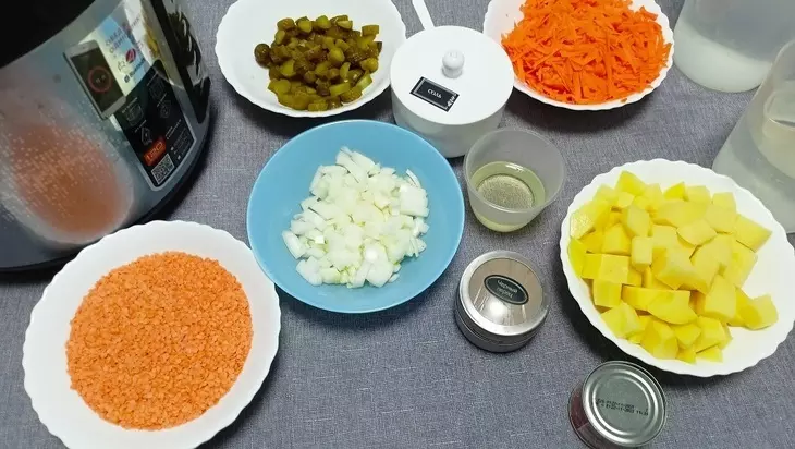 Постный суп с чечевицей и огурцами — рецепт супчика в мультиварке: шаг 2