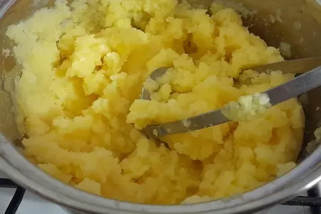 Картофельные ватрушки с грибами: шаг 6