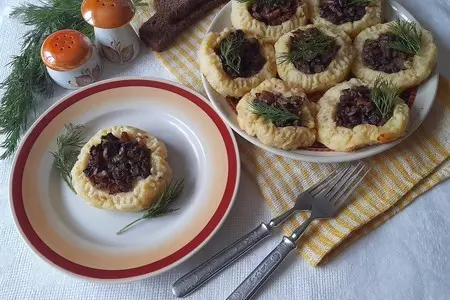 Картофельные ватрушки с грибами: шаг 12