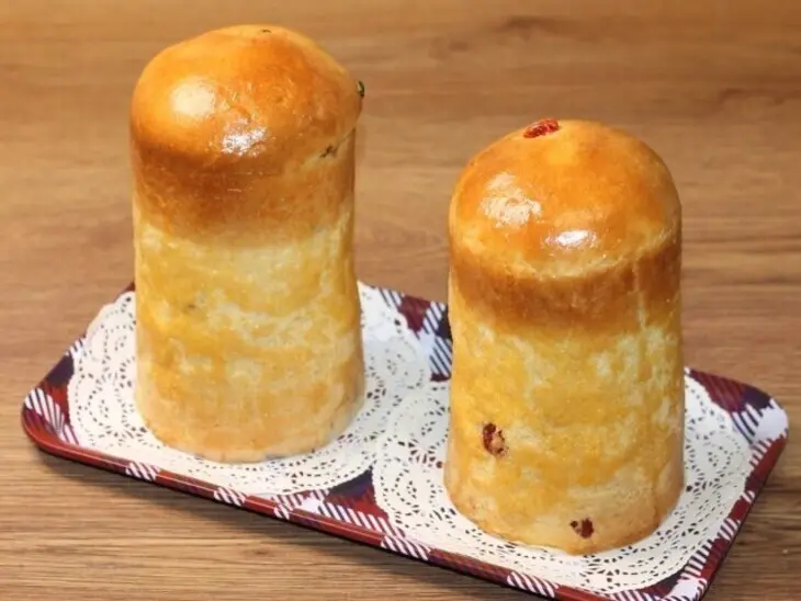 Куличи с изюмом и вишней: шаг 11