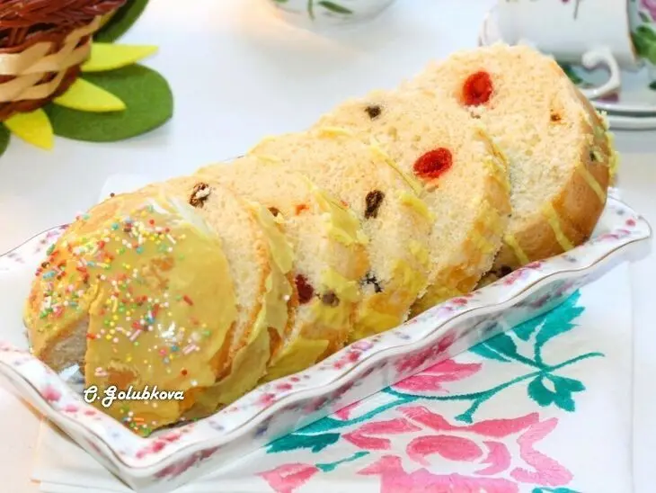 Куличи с изюмом и вишней: шаг 12