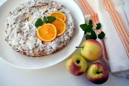 Постная яблочная шарлотка на апельсиновом соке: шаг 8