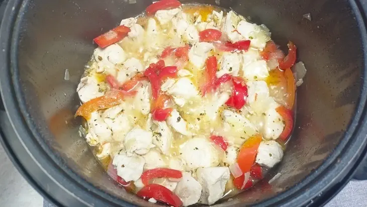 Каччиаторе курица по-итальянски — рецепт ужина в мультиварке: шаг 4