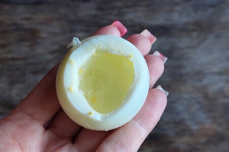 Яйца фаршированные курицей и творожным сыром: шаг 5