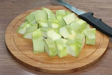 Овощные блинчики с кабачком и морковью: шаг 2