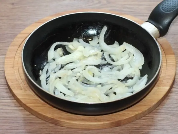Овощные блинчики с кабачком и морковью: шаг 5