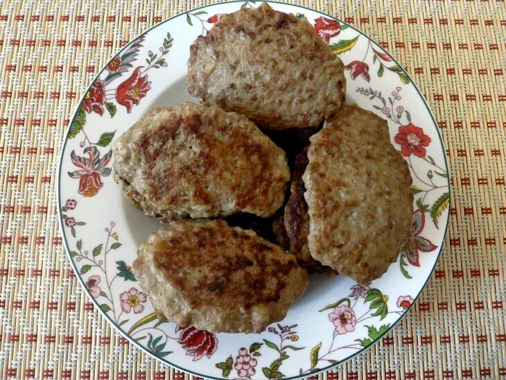 Печеночные оладушки с рисом и огуречным соусом: шаг 5