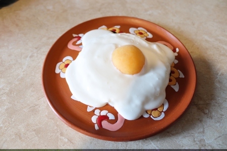 Творожный десерт "яичница с кетчупом": шаг 3