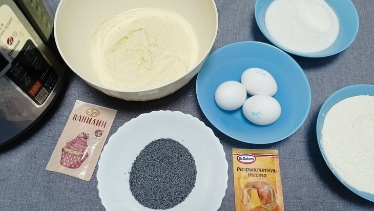 Ананасовый манник на йогурте с маком — рецепт выпечки в мультиварке: шаг 3