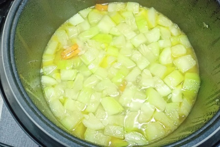 Сырный крем-суп с кабачками — рецепт супчика в мультиварке: шаг 4