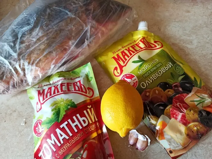 Запеченный карп с чесноком #махеевъ: шаг 1