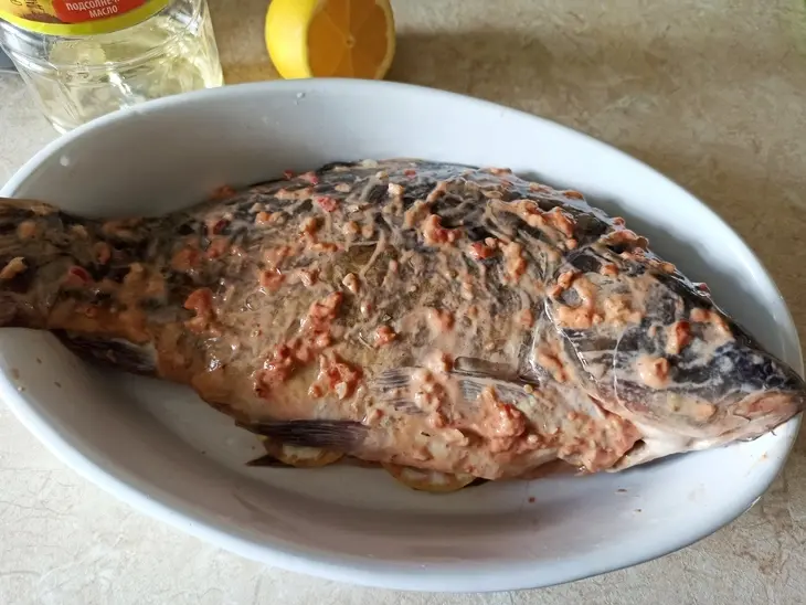 Запеченный карп с чесноком #махеевъ: шаг 4