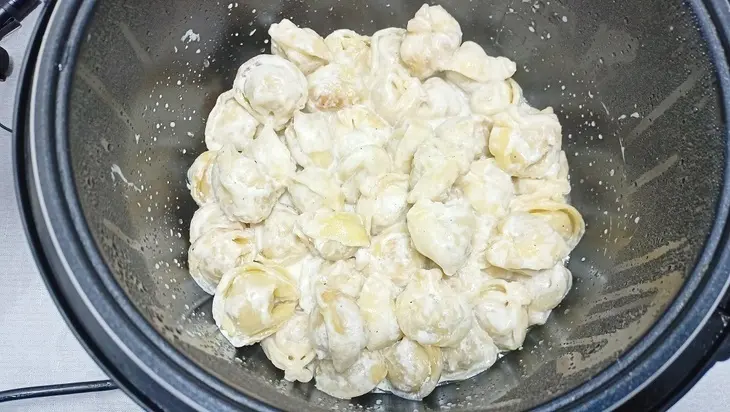 Жареные пельмени со сметаной - вкусный рецепт в мультиварке: шаг 3