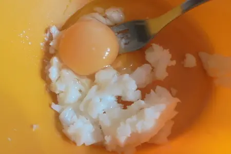 Персики с грецкими орехами и джемом #махеевъ в тесте: шаг 1