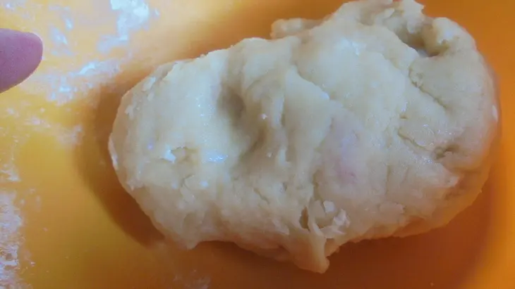 Персики с грецкими орехами и джемом #махеевъ в тесте: шаг 3