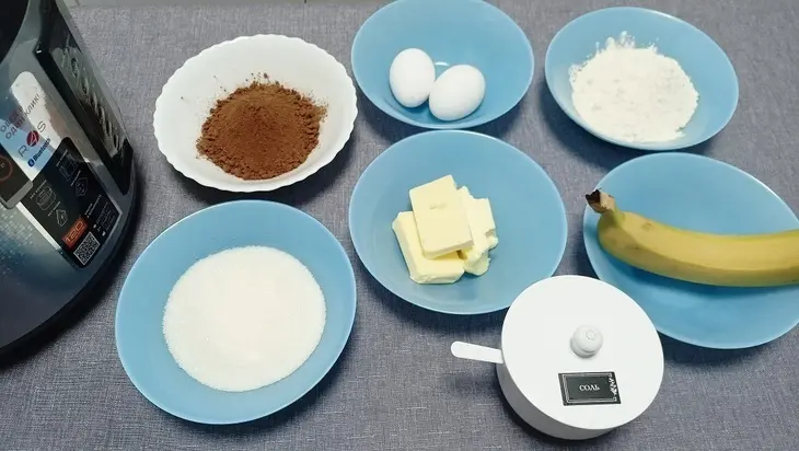 Брауни с бананами — рецепт вкусной выпечки в мультиварке: шаг 1