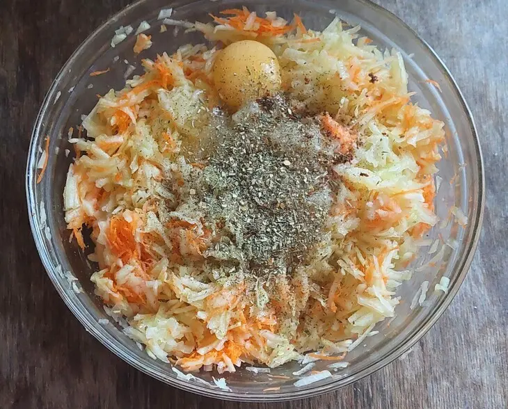 Кабачковый пирог с томатами и моцареллой #махеевъ: шаг 4