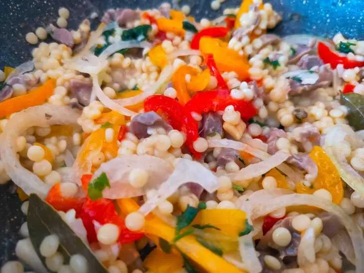 Паста птитим с куриными желудками, овощами и майонезом #махеевъ: шаг 5
