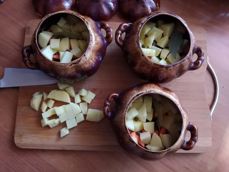 Томлёная индейка в горшках с шампиньонами и овощами #махеевъ: шаг 3