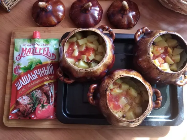 Томлёная индейка в горшках с шампиньонами и овощами #махеевъ: шаг 5