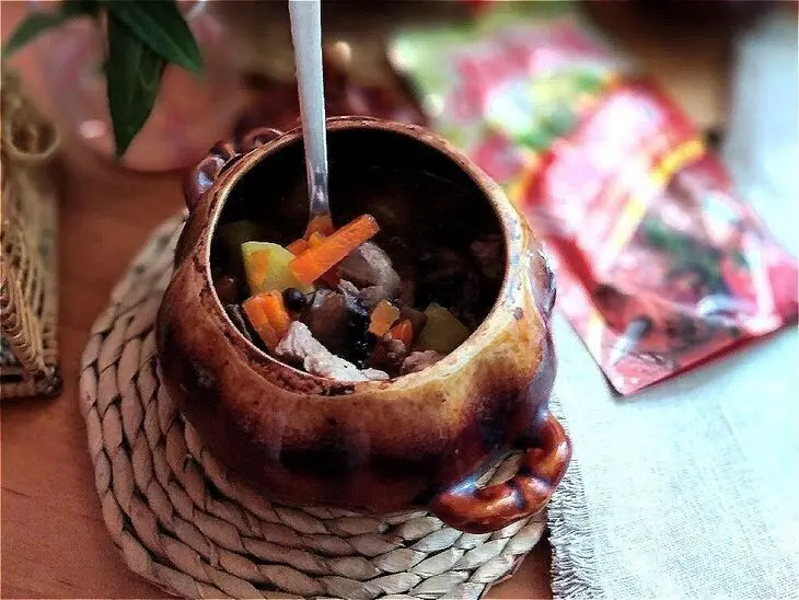 Томлёная индейка в горшках с шампиньонами и овощами #махеевъ: шаг 7
