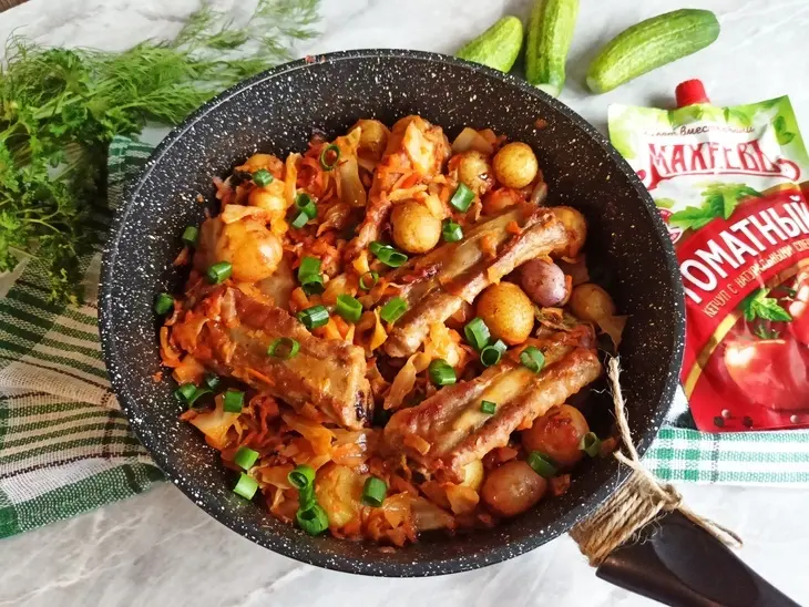 Свиные ребрышки с капустой и молодой картошкой #махеевъ: шаг 6