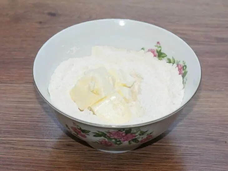 Песочный пирог с творогом и джемом #махеевъ: шаг 4