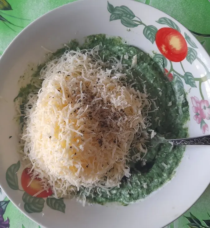 Лепёшки с сыром и шпинатом: шаг 10