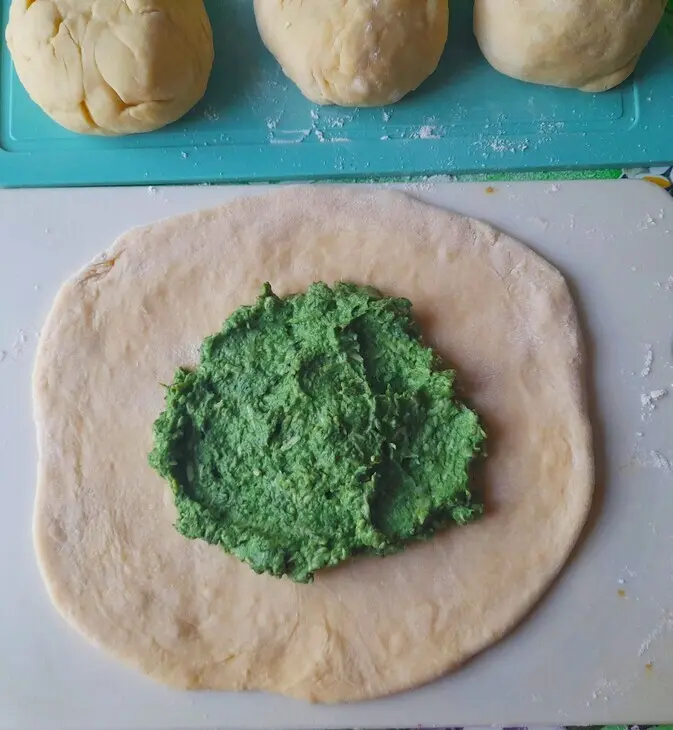 Лепёшки с сыром и шпинатом: шаг 12
