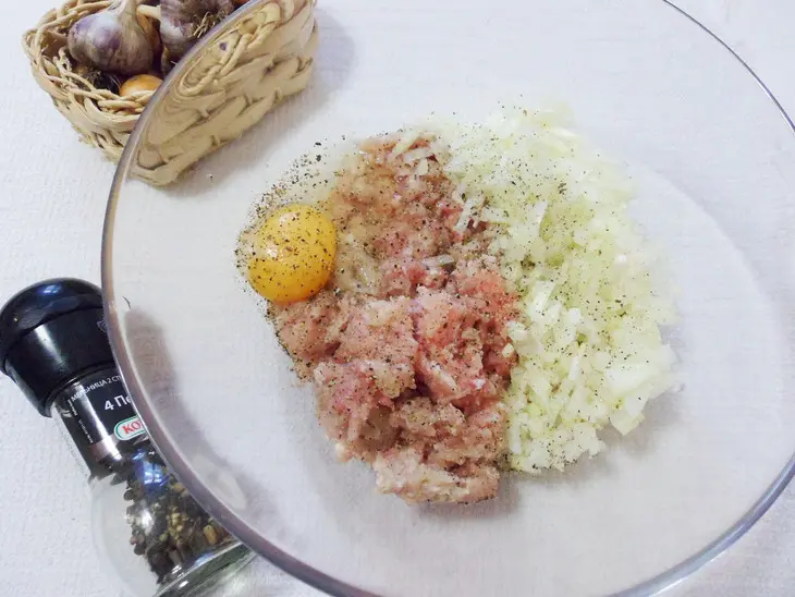 Котлеты с картошкой, запеченные в духовке: шаг 1