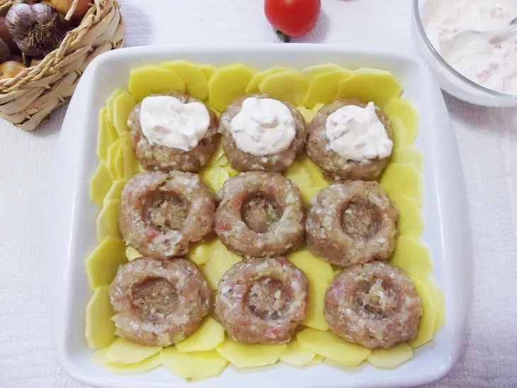 Котлеты с картошкой, запеченные в духовке: шаг 6