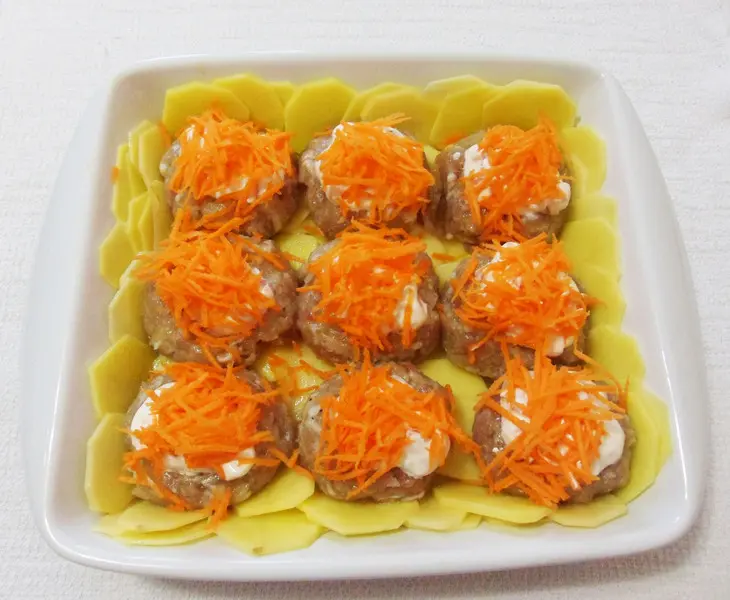 Котлеты с картошкой, запеченные в духовке: шаг 7