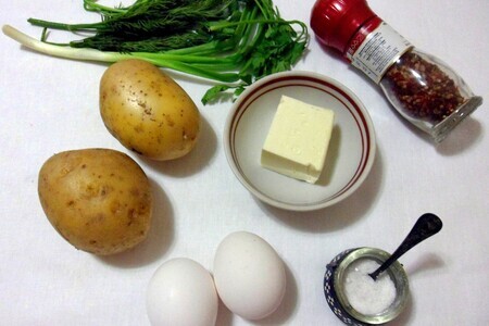 Запеченный картофель с яйцом-пашот в микроволновке: шаг 1