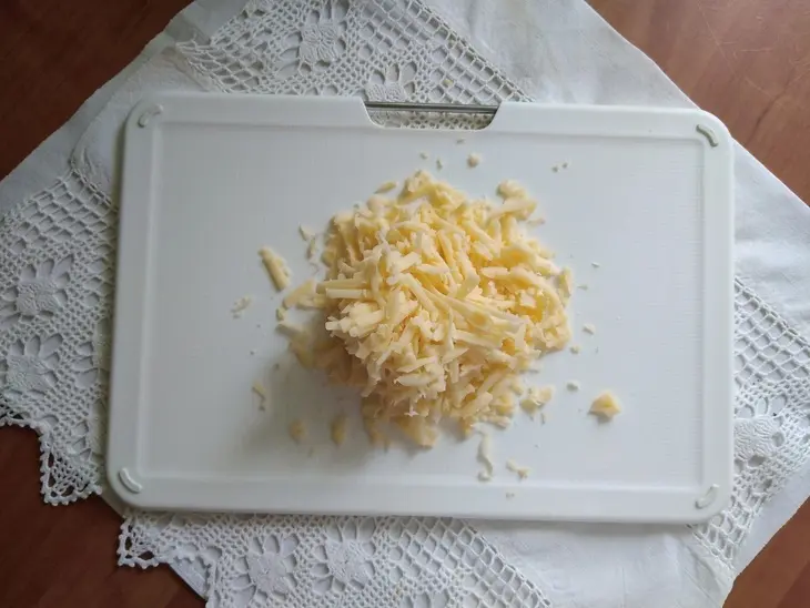 Творожные лепёшки на сковороде: шаг 2