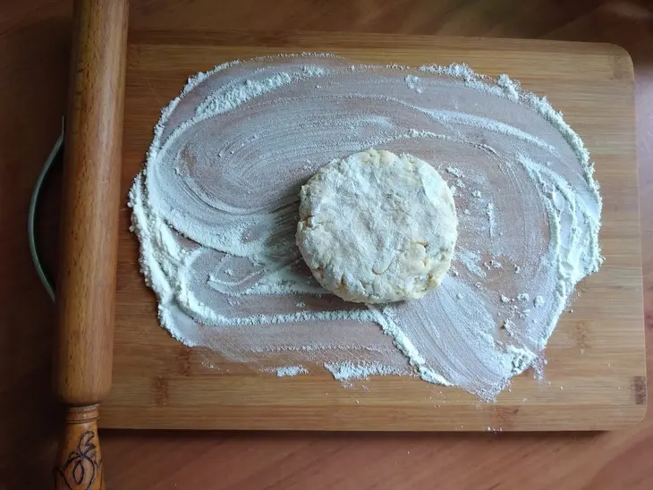Творожные лепёшки на сковороде: шаг 6