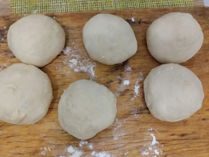 Булочки с маковой начинкой: шаг 3