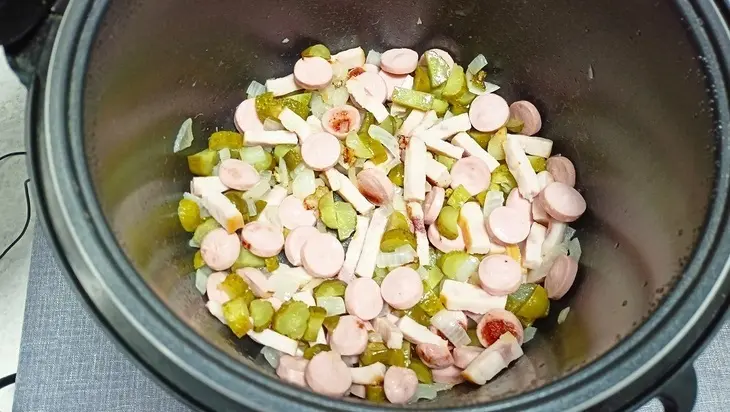 Солянка с индейкой — рецепт вкусной солянки в мультиварке: шаг 3