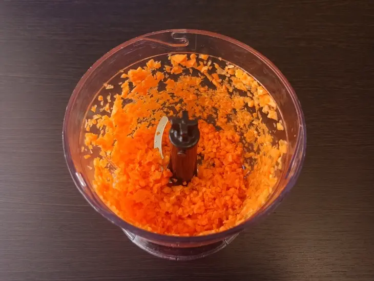 Икра из лесных грибов с баклажанами и орехами: шаг 3