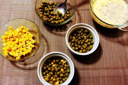 Омлет с брынзой и овощами в микроволновке: шаг 4