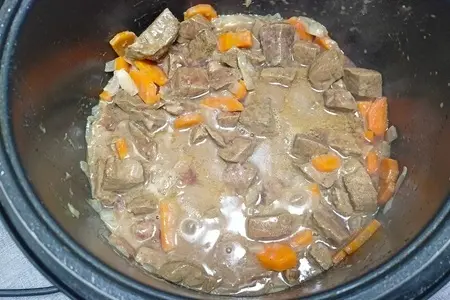 Тушеная печень с овощами - вкусный рецепт в мультиварке: шаг 4
