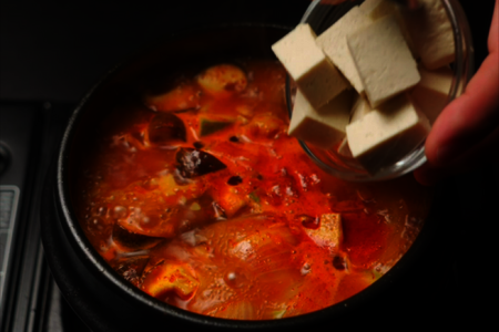 Острый корейский суп кочудян-чиге: шаг 25