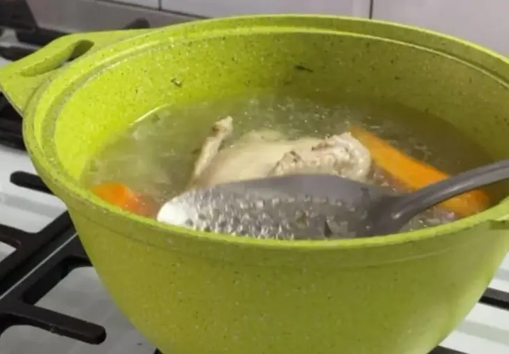 Куриный суп с пастой кочудян: шаг 5