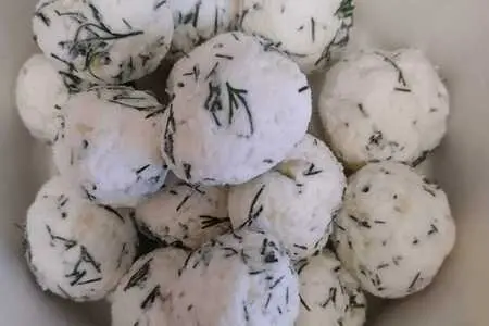 Салат с курицей, сырными шариками и пекинской капустой: шаг 3