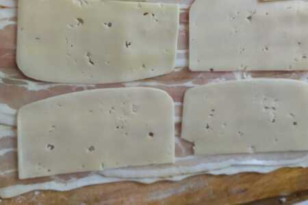Закусочные елочки с беконом и сыром: шаг 2
