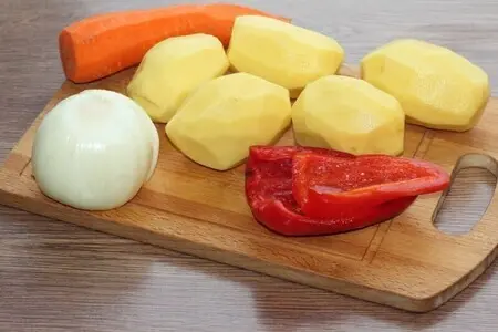 Свинина в горшочках с молочным соусом: шаг 3