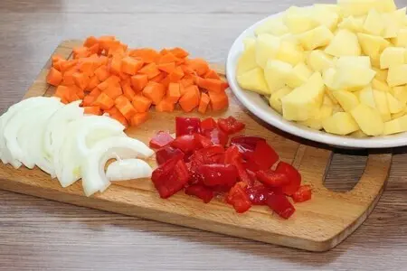 Свинина в горшочках с молочным соусом: шаг 4